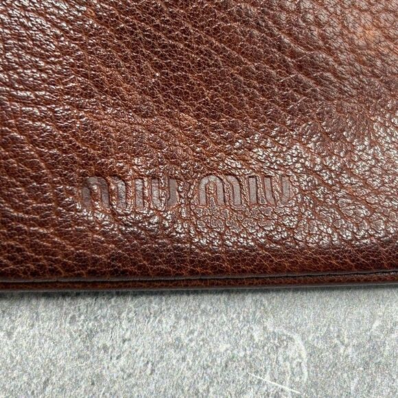 MIU MIU Brown Pebbled Leather Wristlet Purse Flower Trim Made In Italy - Picture 11 of 14